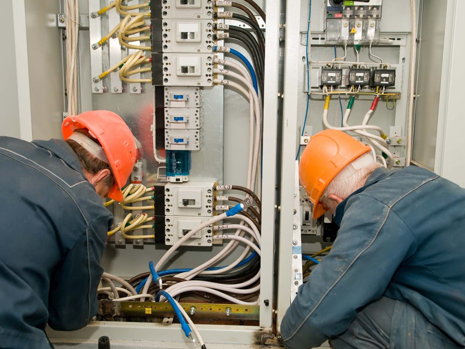 Instalación de cableado eléctrico para la energía